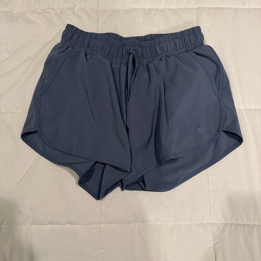 Women’s athletic shorts/like new/no signs of wear